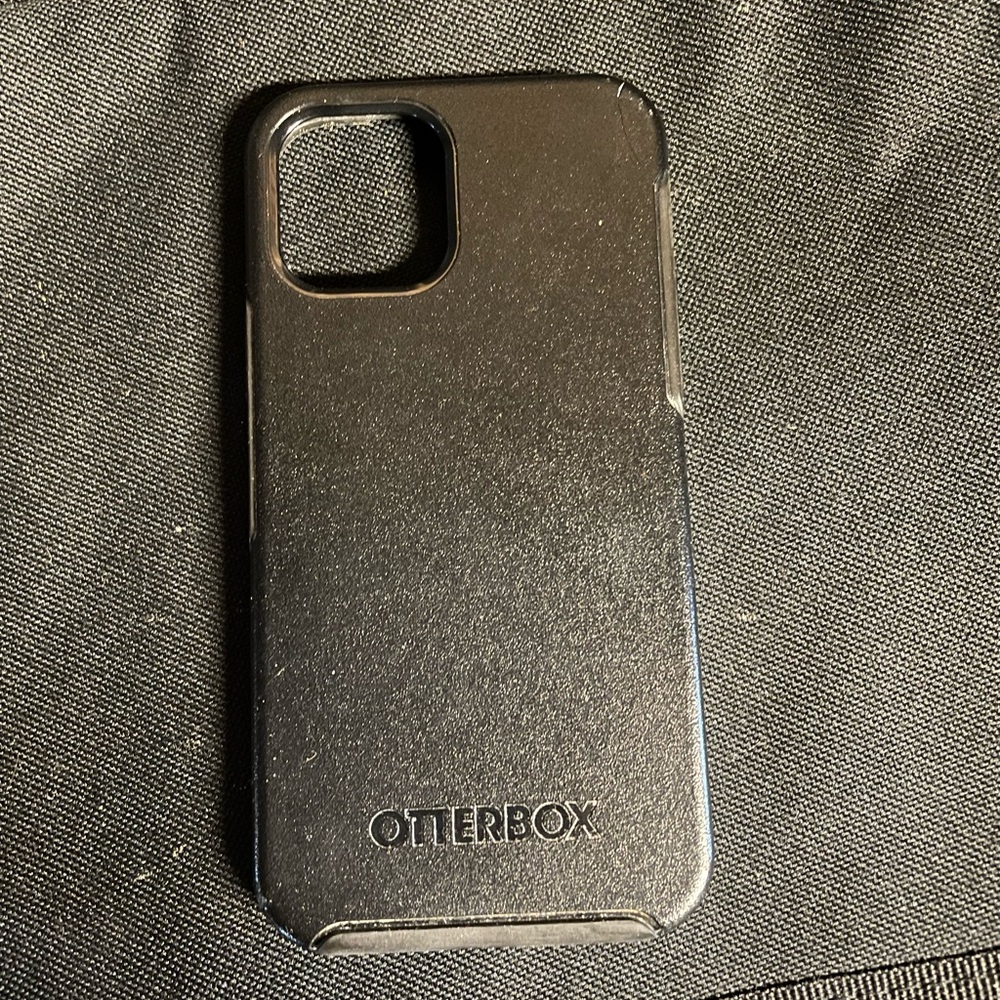 Otterbox iPhone 6s hard case